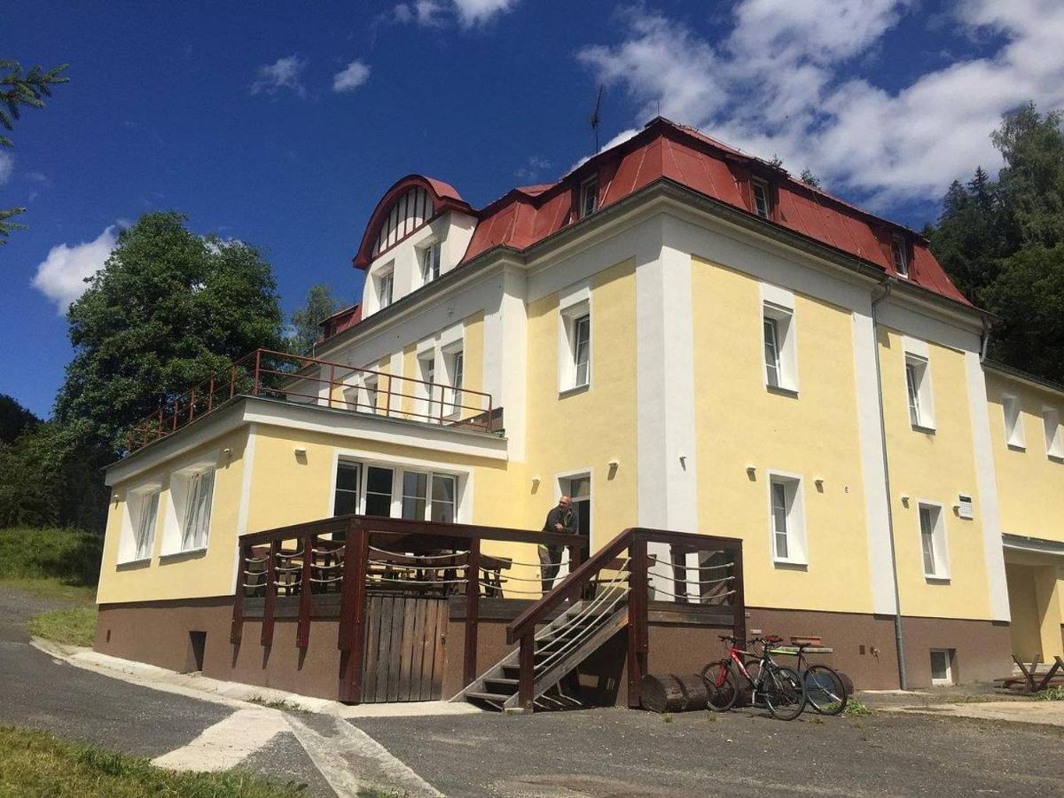 Horska Chata Pod Lanovkou Jachymov Bagian luar foto