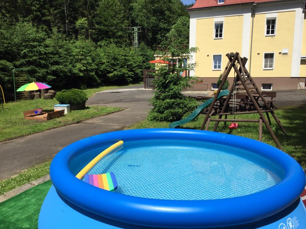 Horska Chata Pod Lanovkou Jachymov Bagian luar foto